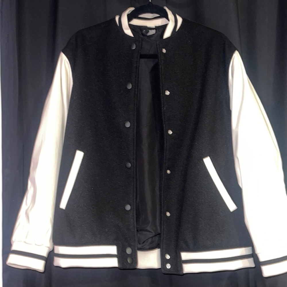 Oversized bomber jacket